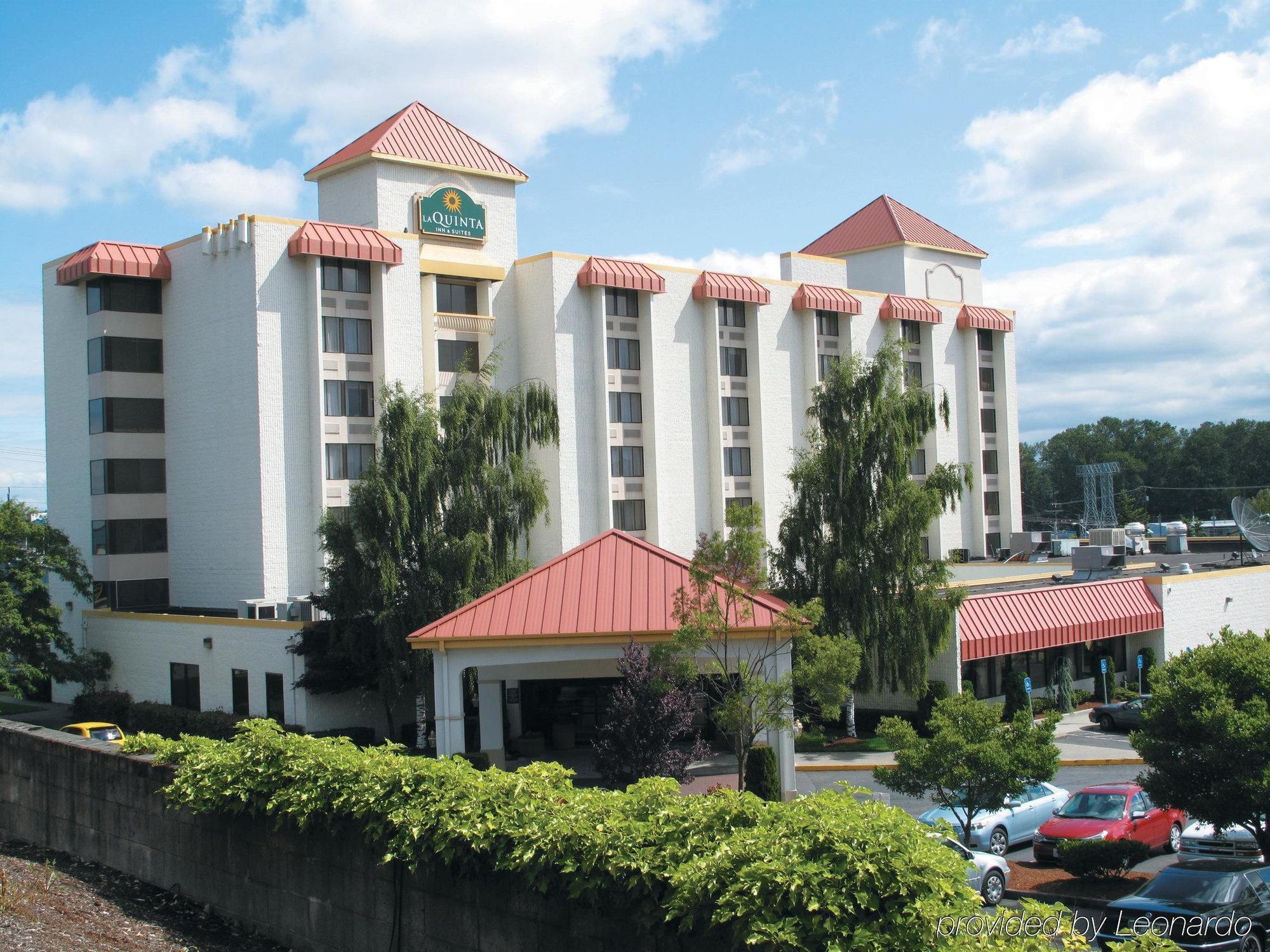 La Quinta By Wyndham Tacoma - Seattle Hotel Exterior foto